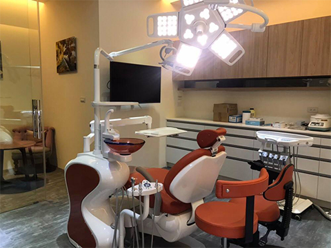 Dental /New trends of surgical hanging lamps in dental clinics