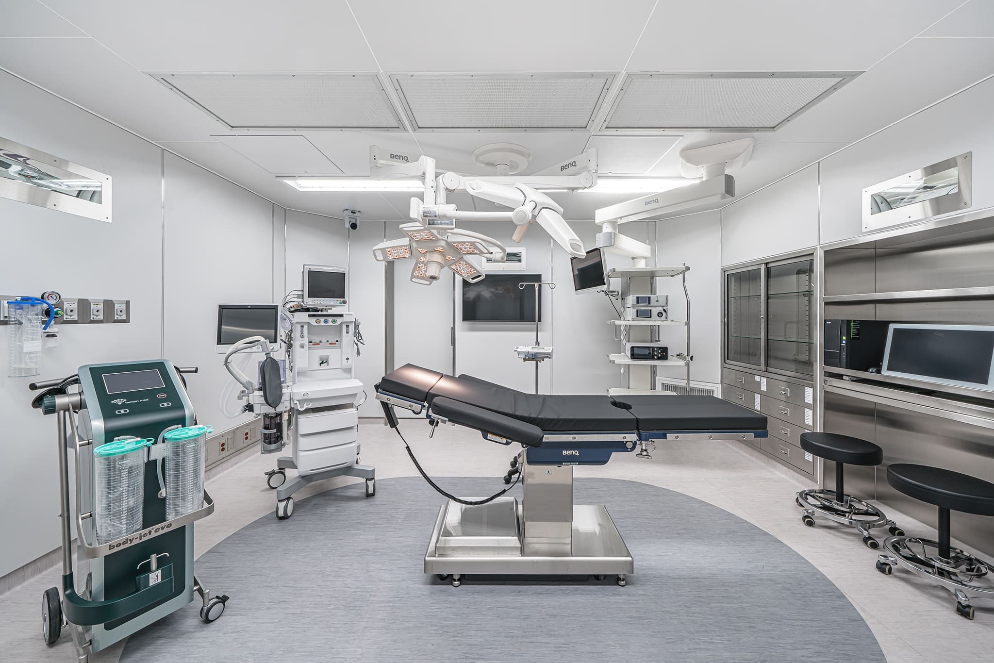 手術室 / 實踐遠距醫療 提高智慧醫美療程的安全與效率